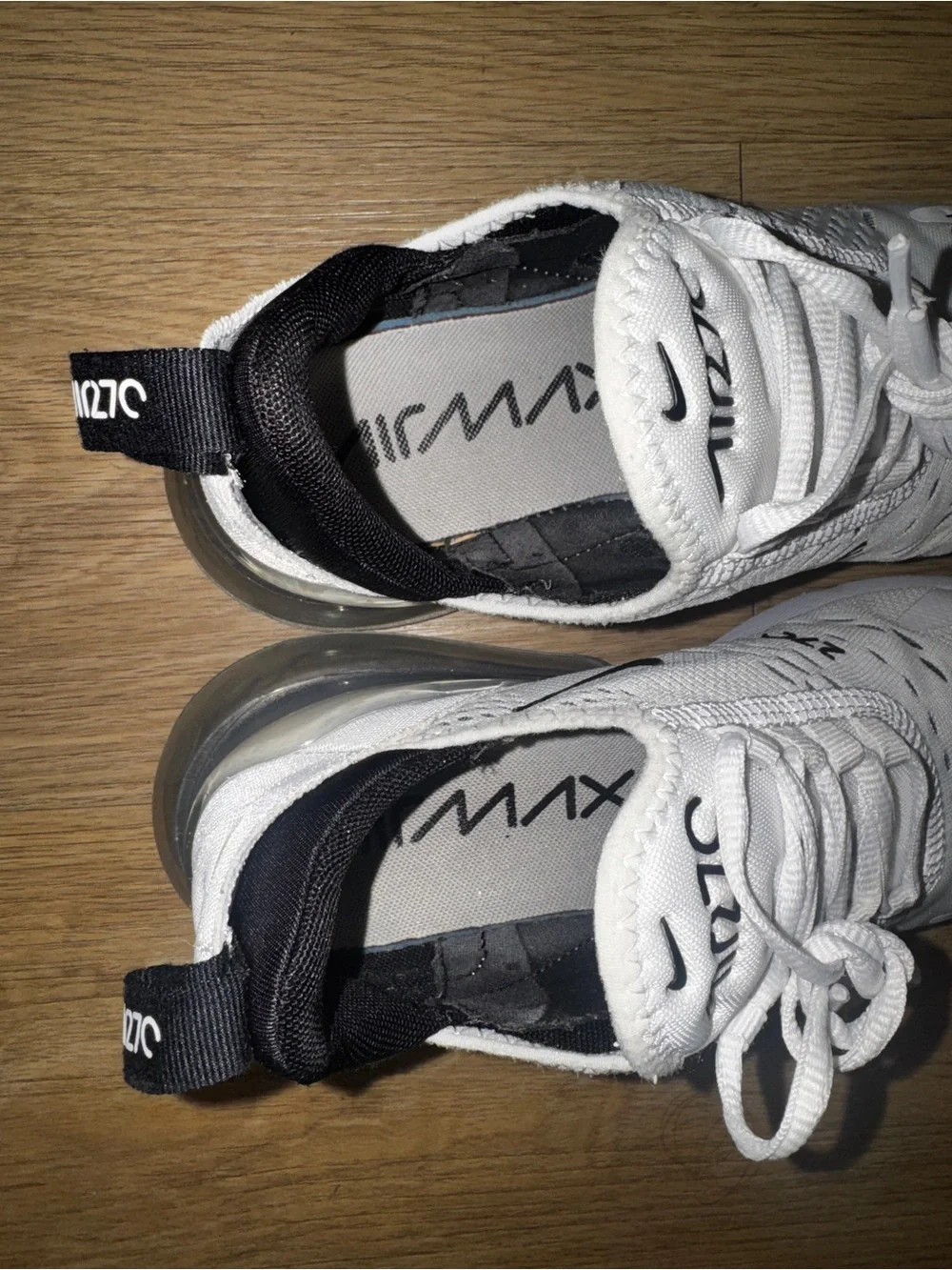 Nike White & Black Air Max 270 Running Shoes
